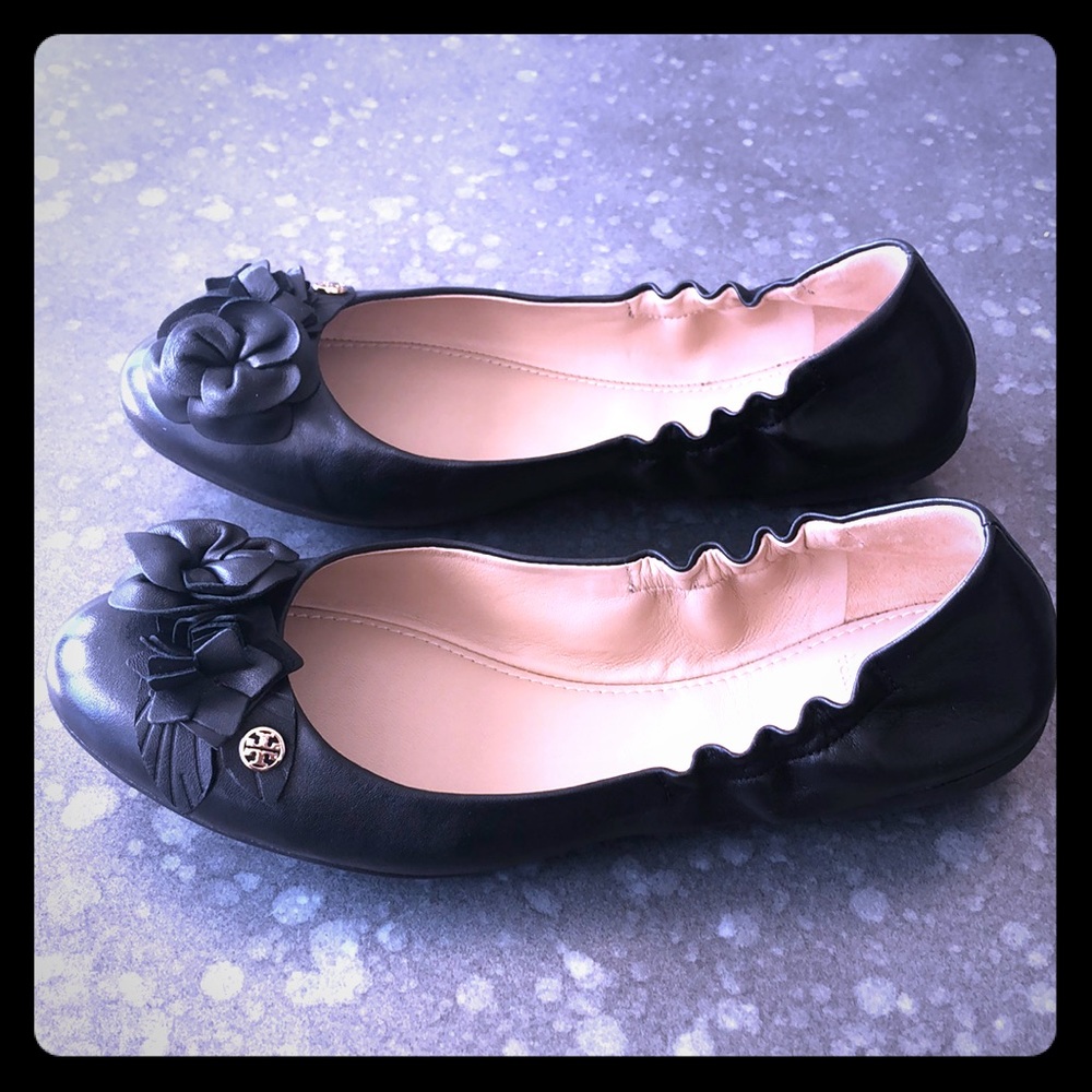 *NEW* unworn TORY BURCH ballet flats